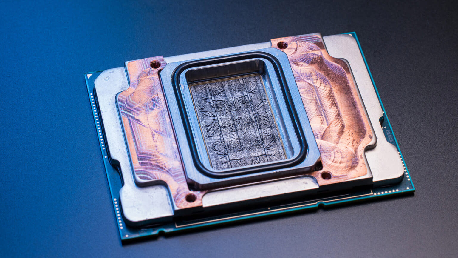 Microsoft apresenta solução de refrigeração para chips de IA três vezes mais eficaz e amigo do ambiente