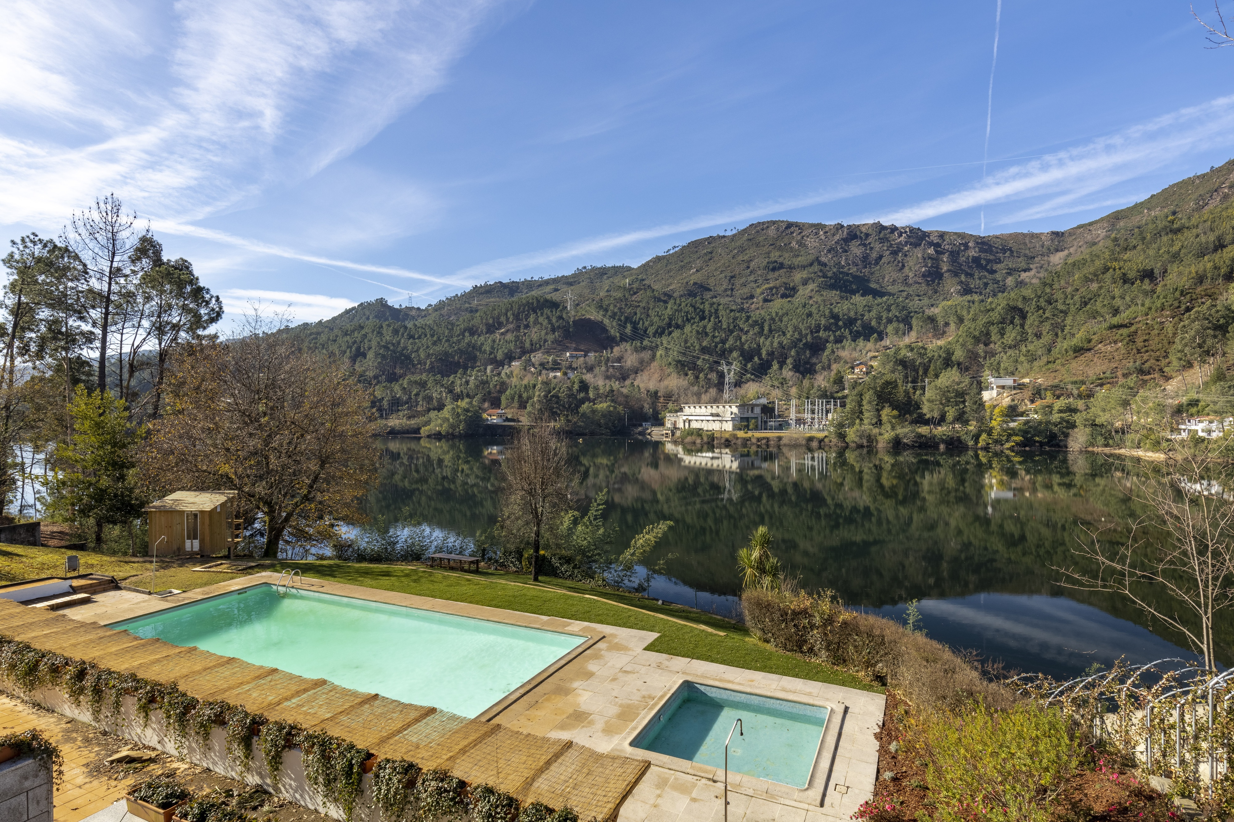 Hotéis do Gerês e Milfontes criam packs para hóspedes em teletrabalho (a menos de 300€ por semana)