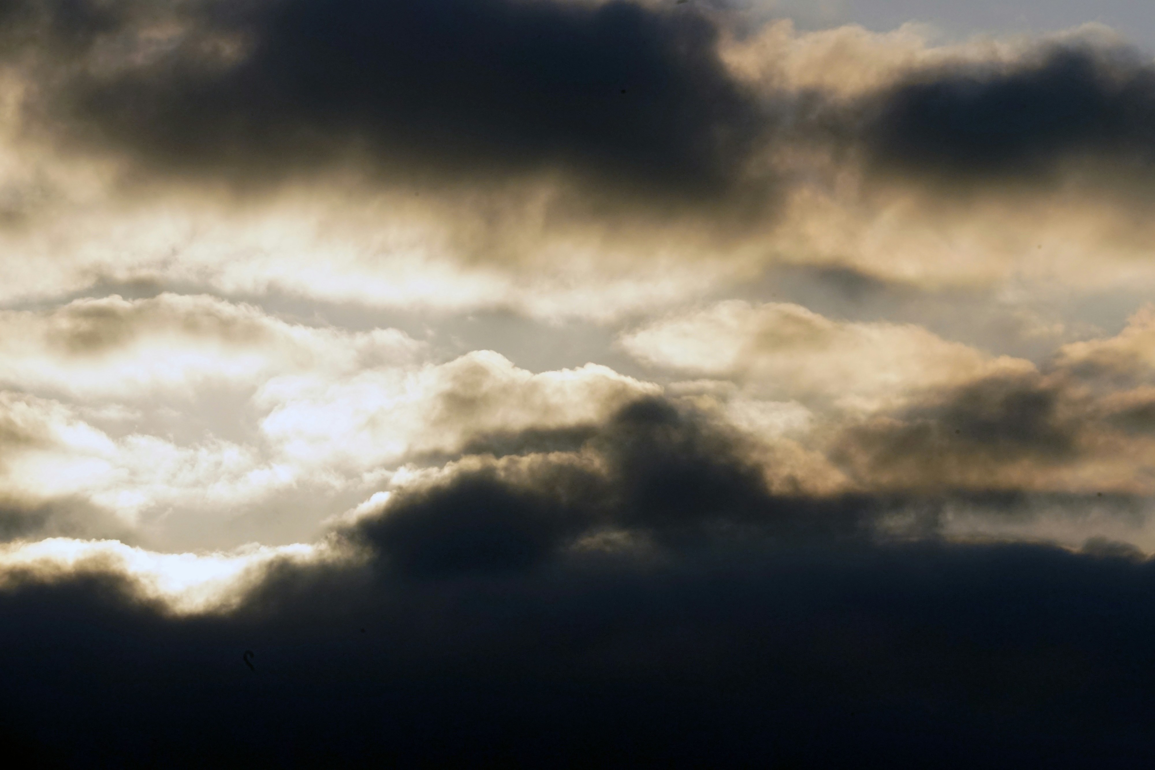 Adeus, calor. Olá, chuva. Saiba como vai estar o tempo no primeiro fim de semana de setembro