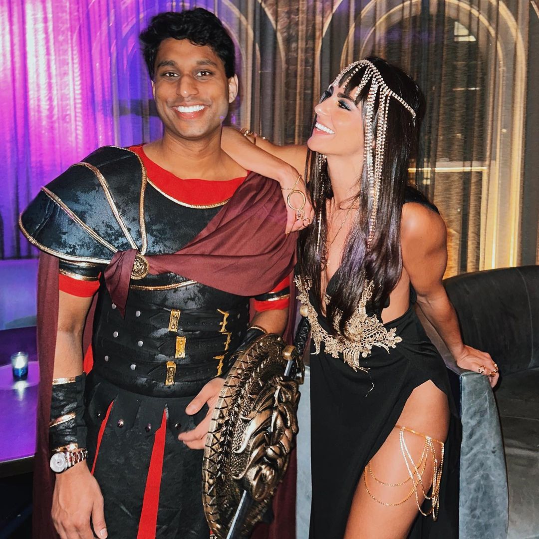 Multimilionário norte-americano casa-se no Egito com vista para as pirâmides. Veja as fotos da boda luxuosa