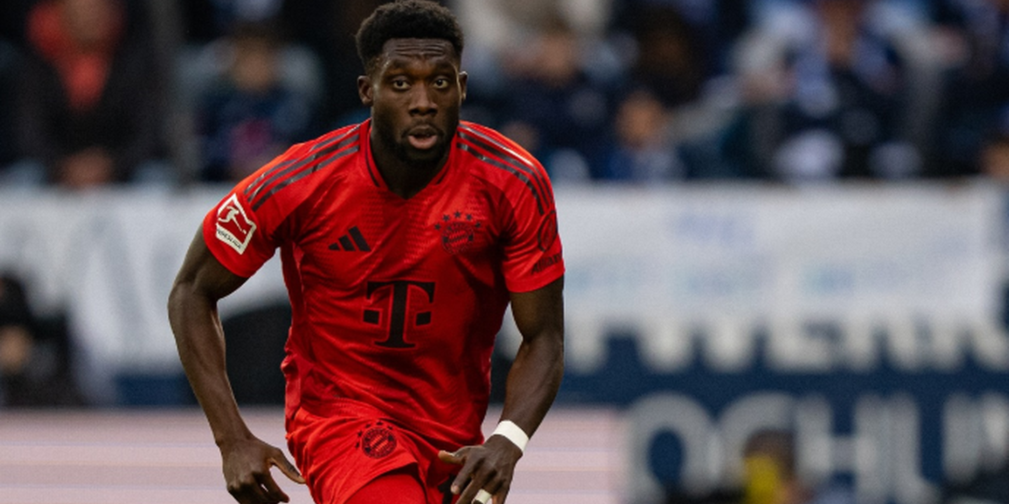 Alphonso Davies renova contrato com o Bayern até 2030