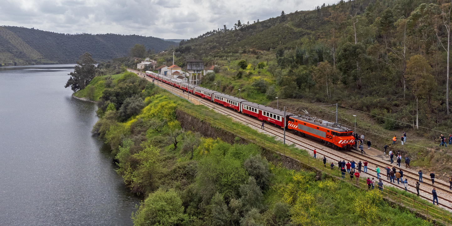 O turismo de comboio esgota rápido. Vive de voluntários e em Portugal não é para todos os bolsos