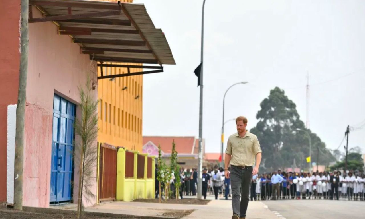 Príncipe Harry segue os passos de Diana em Angola