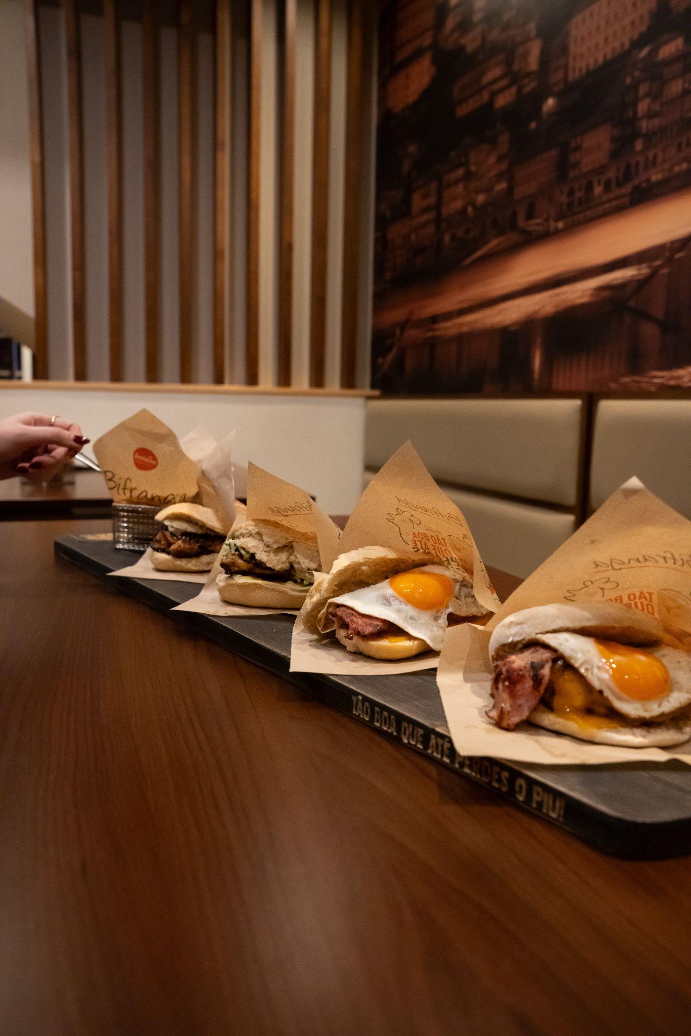 Chegaram ao Porto as bifrangas ao metro (e têm selo “Masterchef Portugal”)