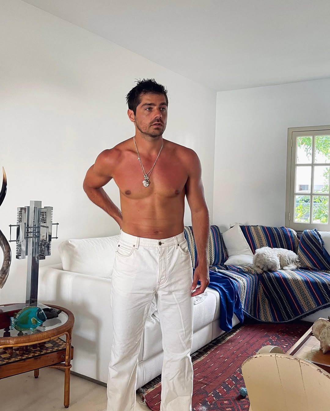 Lourenço Ortigão está noivo (e melhor que nunca). Lave a vista com estas 15 fotos escaldantes do ator