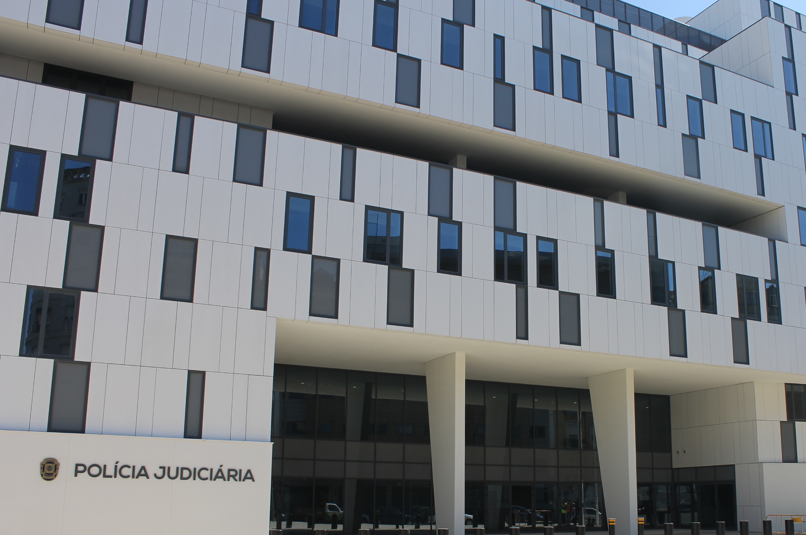 PJ detém avô e padrasto por abuso sexual de criança de 13 anos