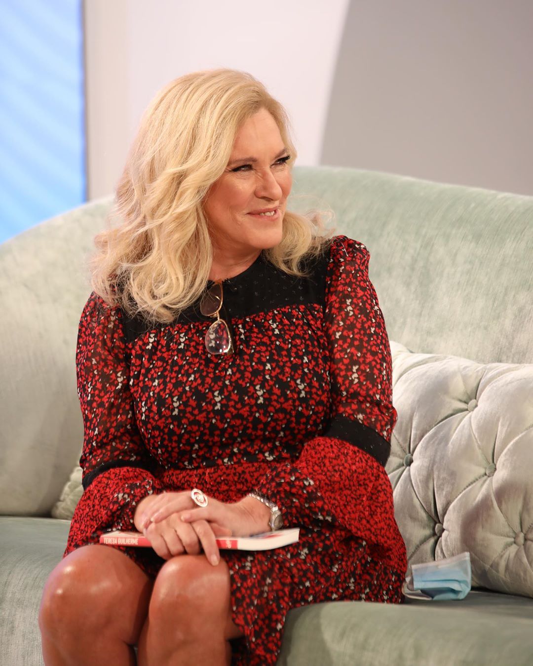 Teresa Guilherme emociona-se em direto e agradece a Cristina Ferreira