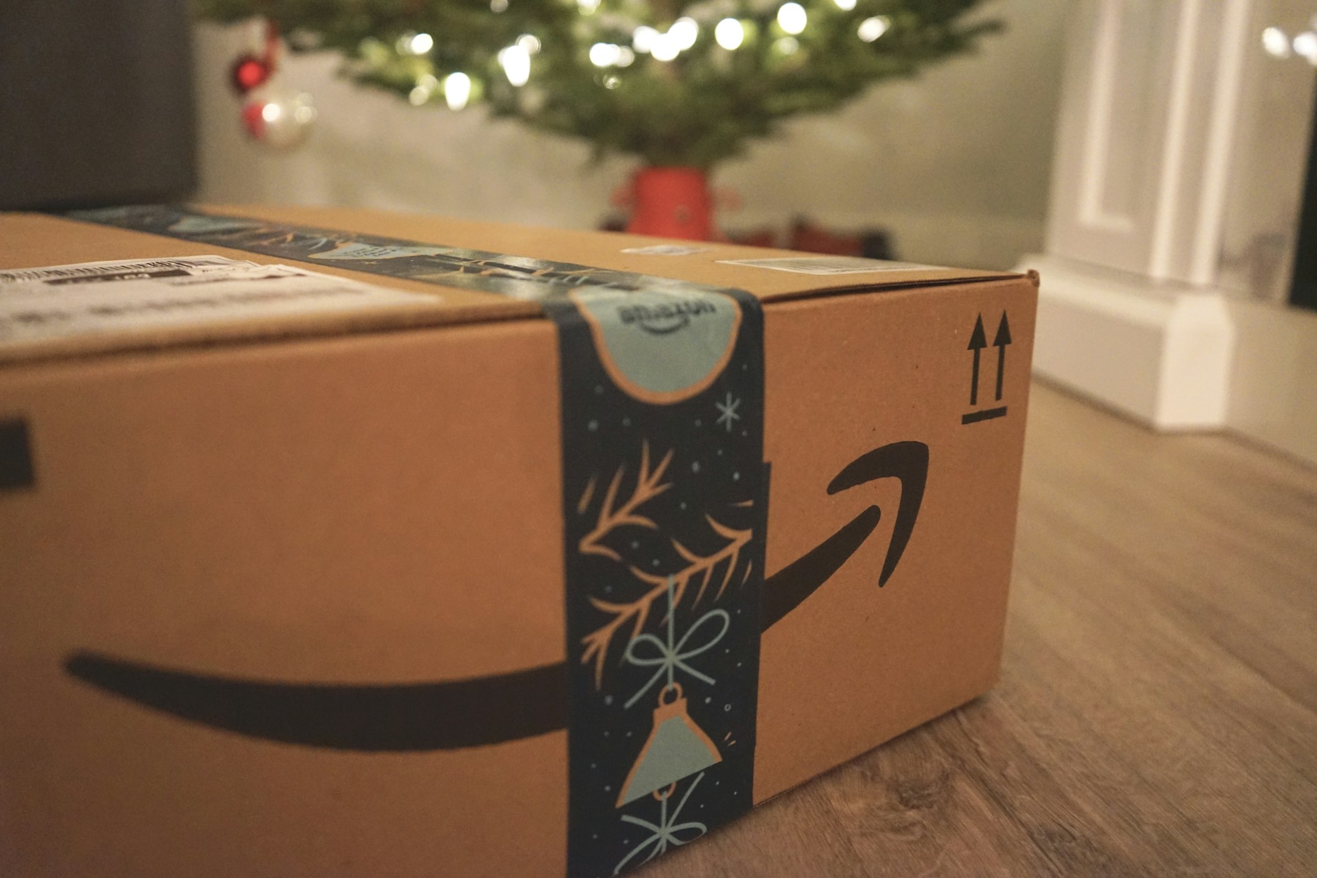 Amazon volta a enfrentar protestos na Europa. Greves podem atrasar prendas de Natal