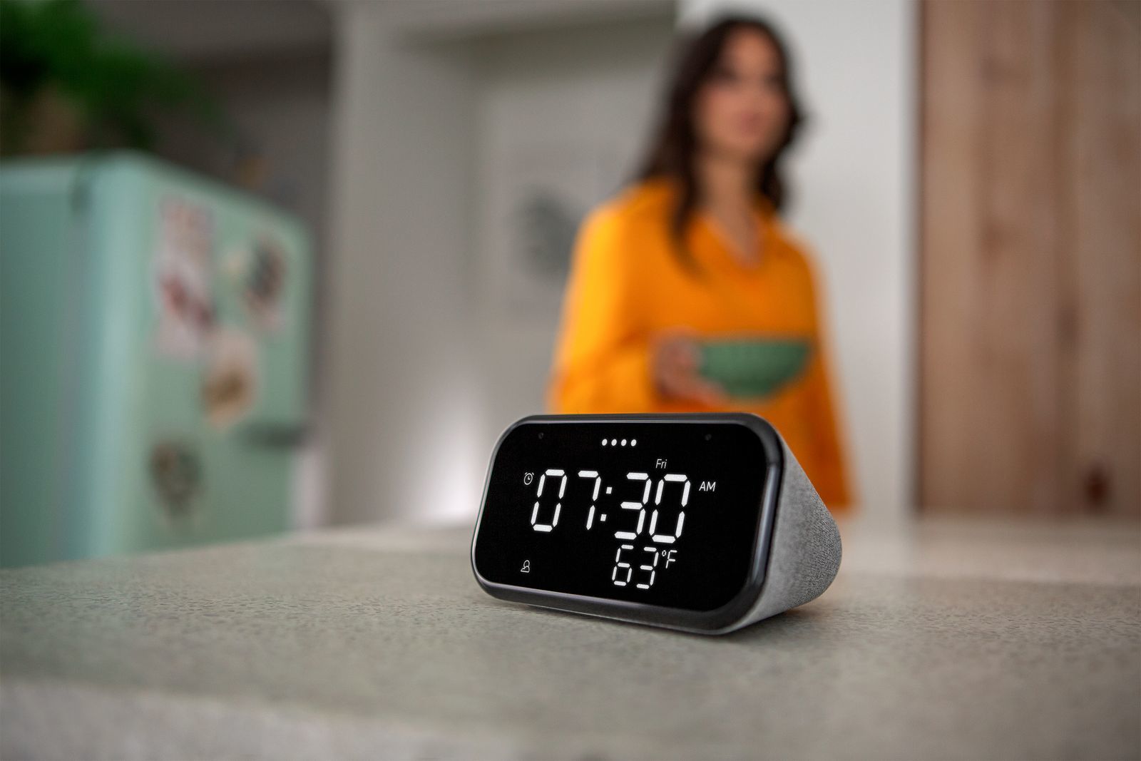 Lenovo Smart Clock Essential quer renovar os relógios de mesa com mais inteligência