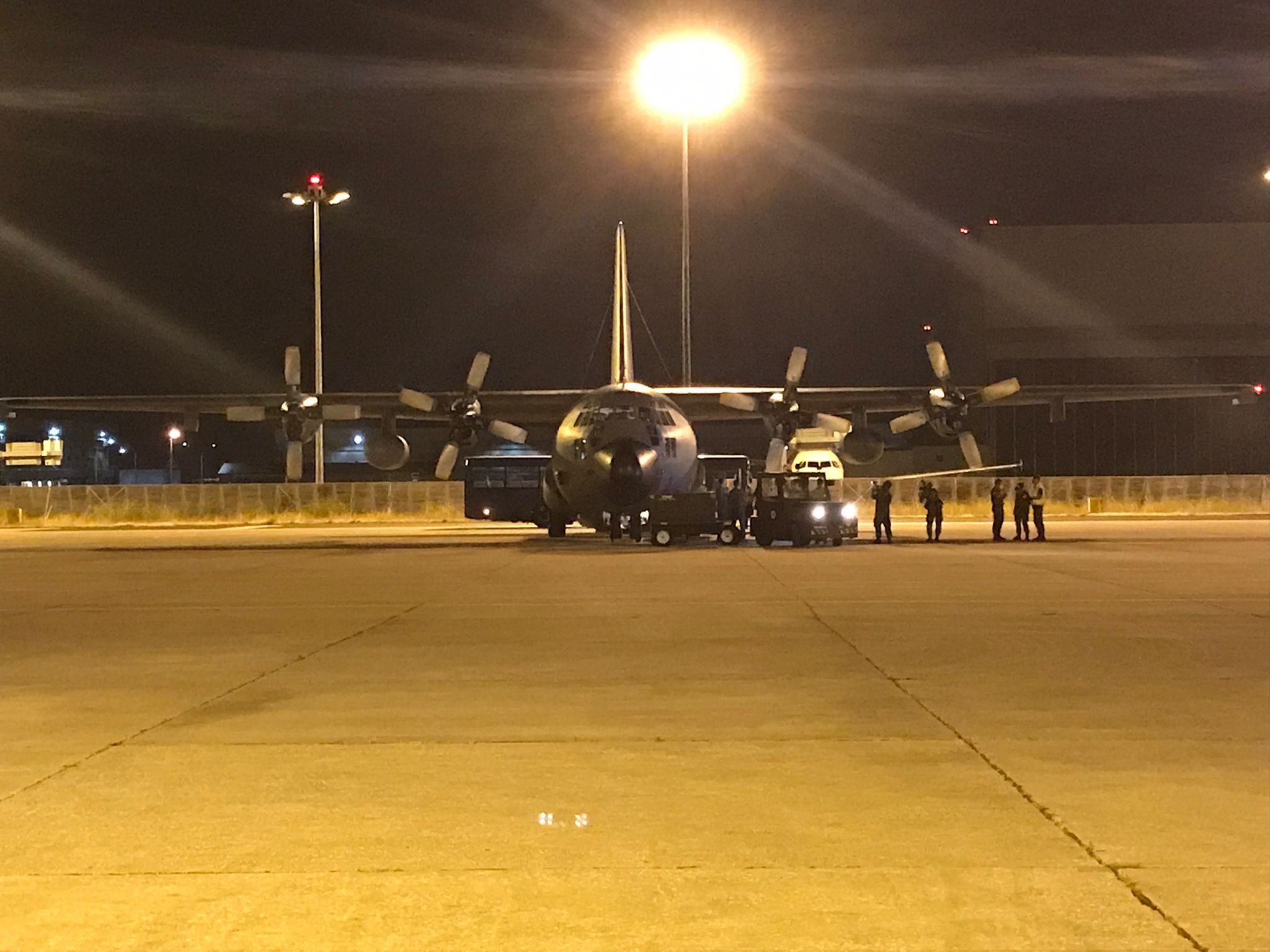 Já aterraram em Portugal 24 afegãos (incluindo crianças). Novo grupo chega este sábado