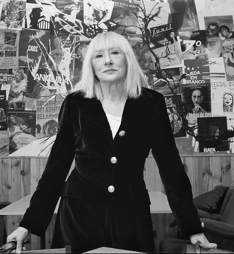 Morreu Fernanda Lapa. Atriz e encenadora deixa legado histórico no teatro e televisão