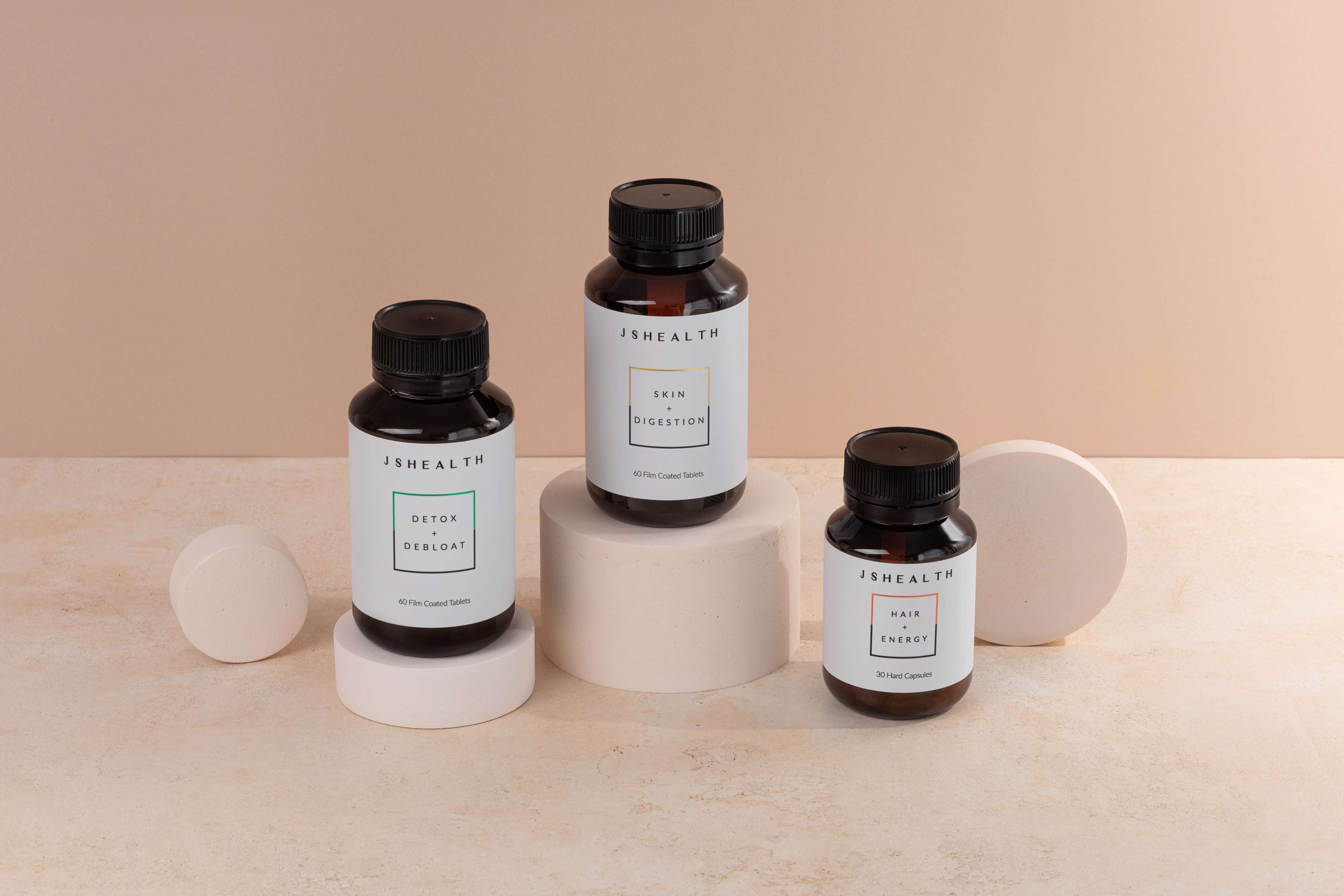 Quer reduzir o acne e o inchaço ou fortalecer o cabelo? Os suplementos mais procurados chegaram a Portugal