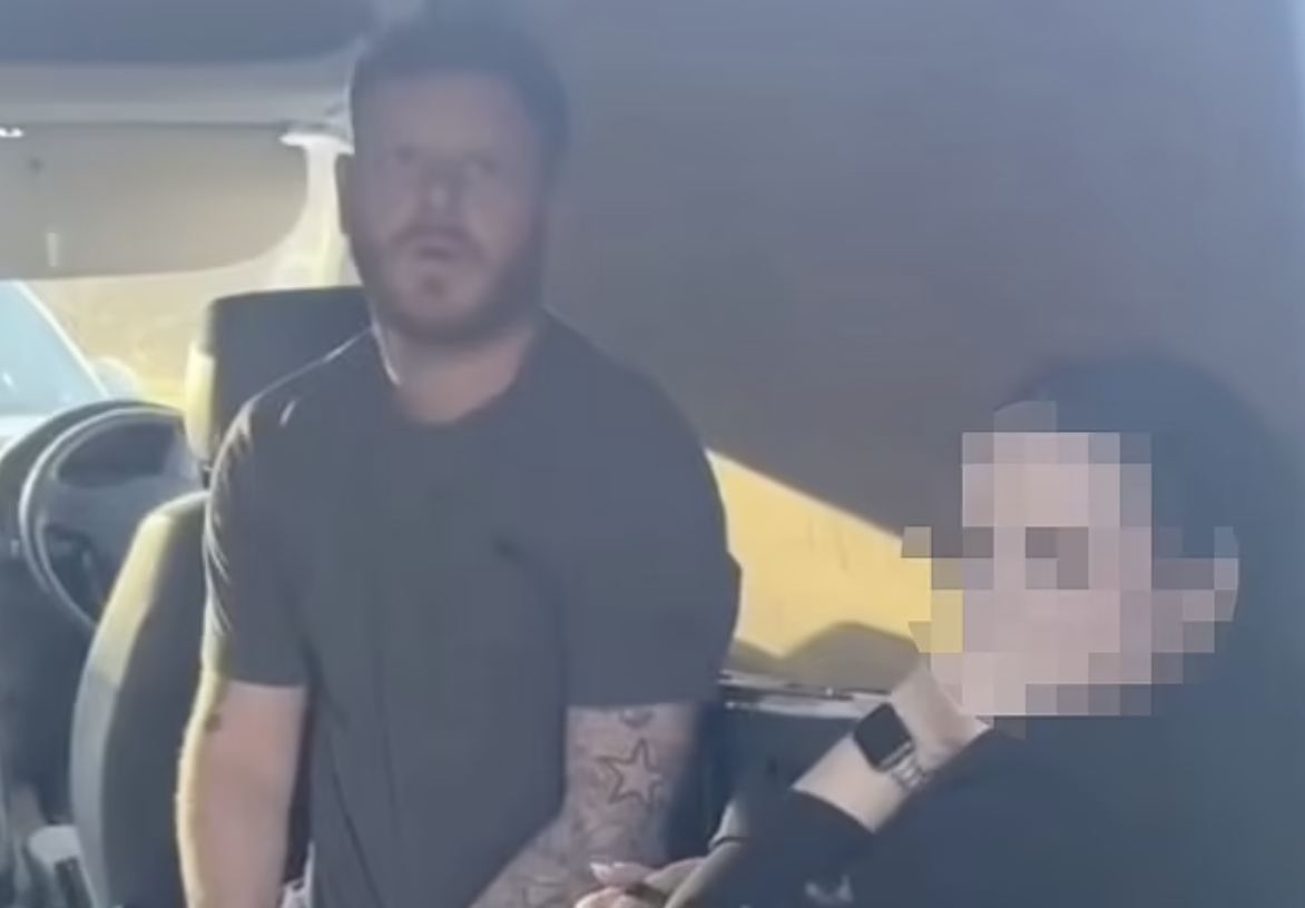 Marido filmado pela mulher a fazer sexo com a amante diz que não fez “nada de errado”. Vídeo torna-se viral