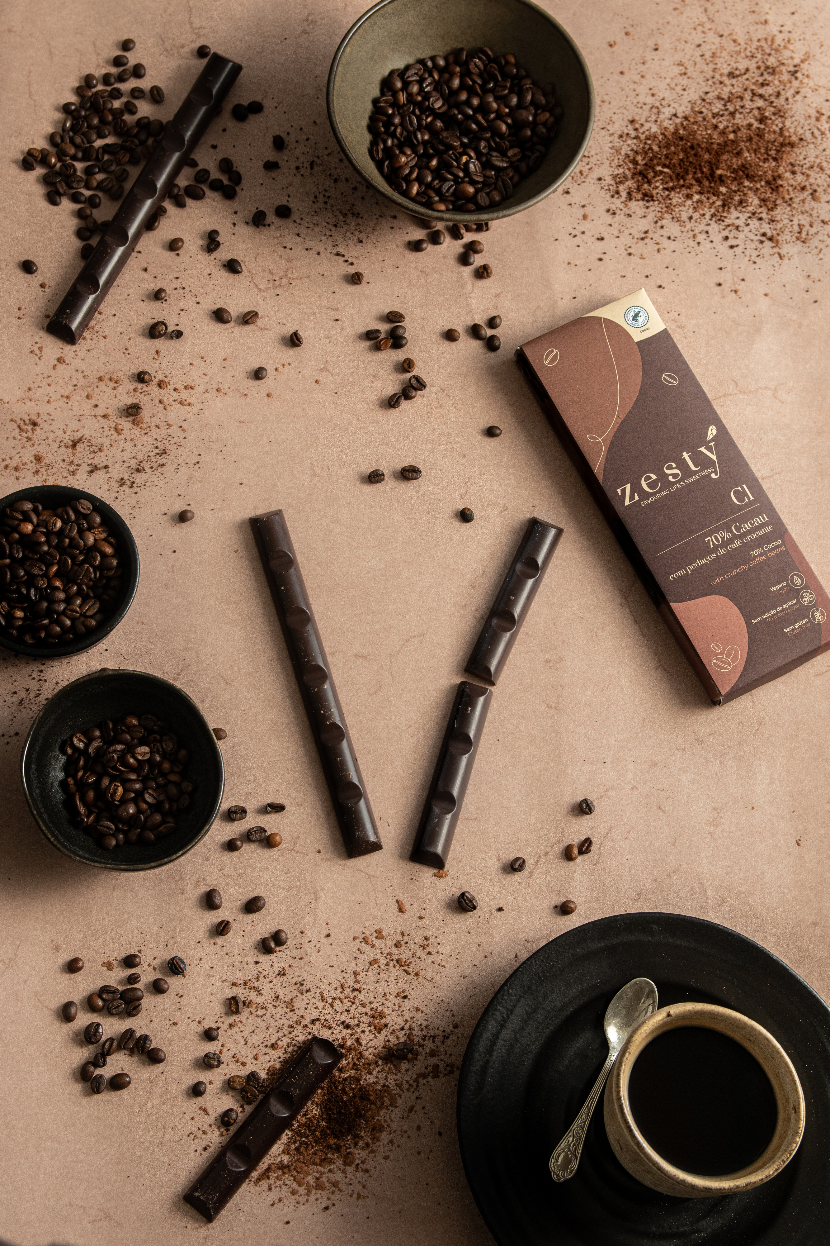 Chocolate é bom. Café também. Os dois juntos numa tablete sem açúcar? É o paraíso