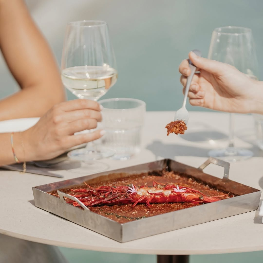 El Tribut. O restaurante instagramável junto ao mar em Barcelona é um sucesso no TikTok e homenageia Gaudí