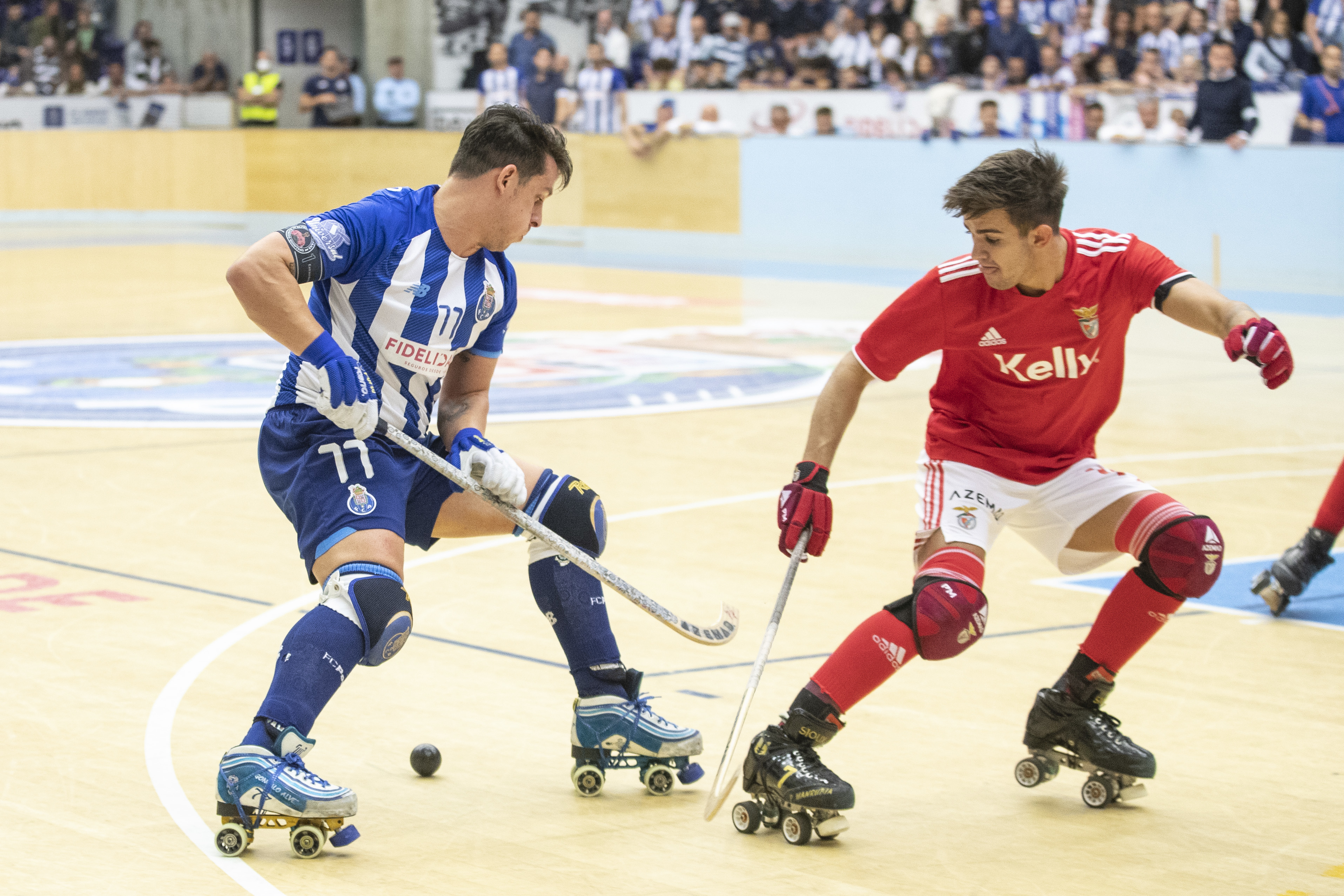 Sporting vence Benfica e empata final do Nacional de hóquei em patins