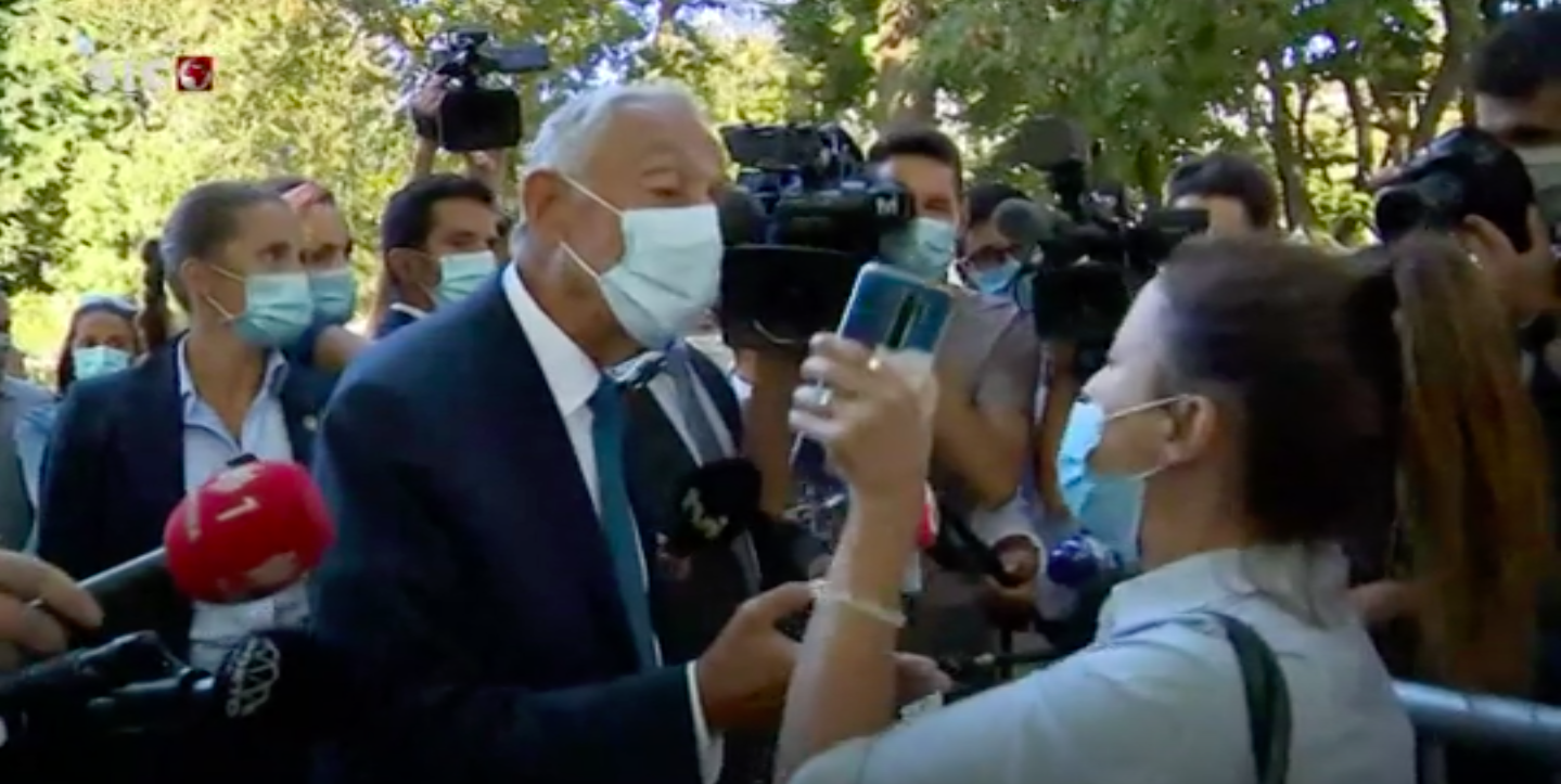 “Quer viver com 300 euros por mês? Quer ir viver para minha casa?”. As perguntas desconfortáveis que uma mulher fez a Marcelo