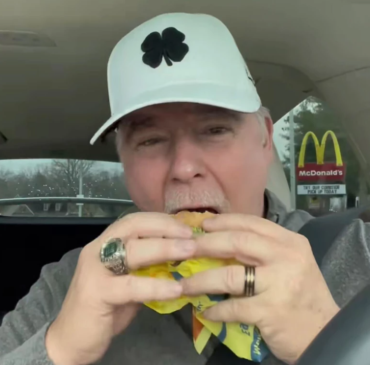 Este homem começou a fazer dieta só de comida do McDonald’s. E não é que já perdeu vários quilos?