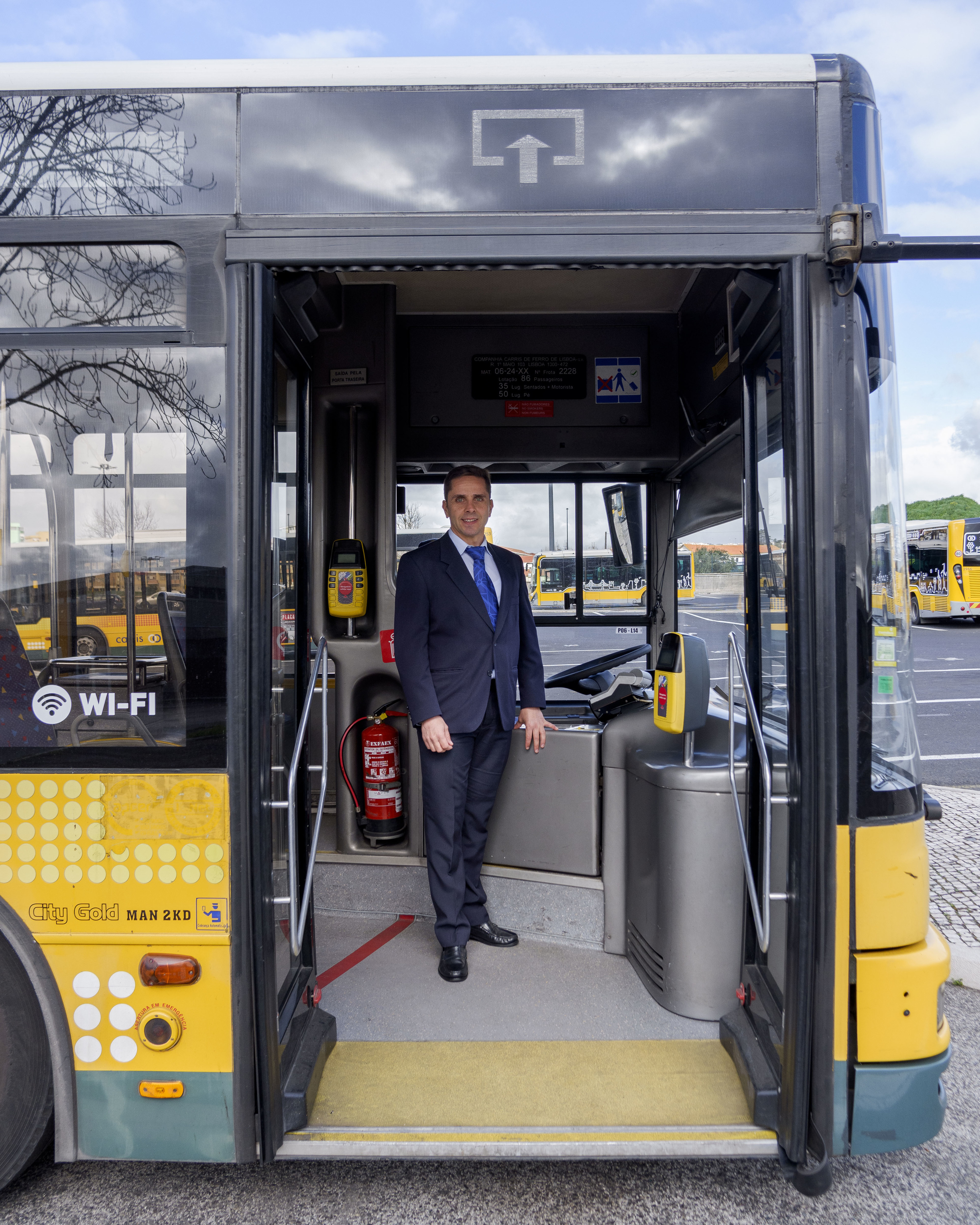 Do serralheiro ao inspetor — este é o retrato dos 10 anónimos da Carris