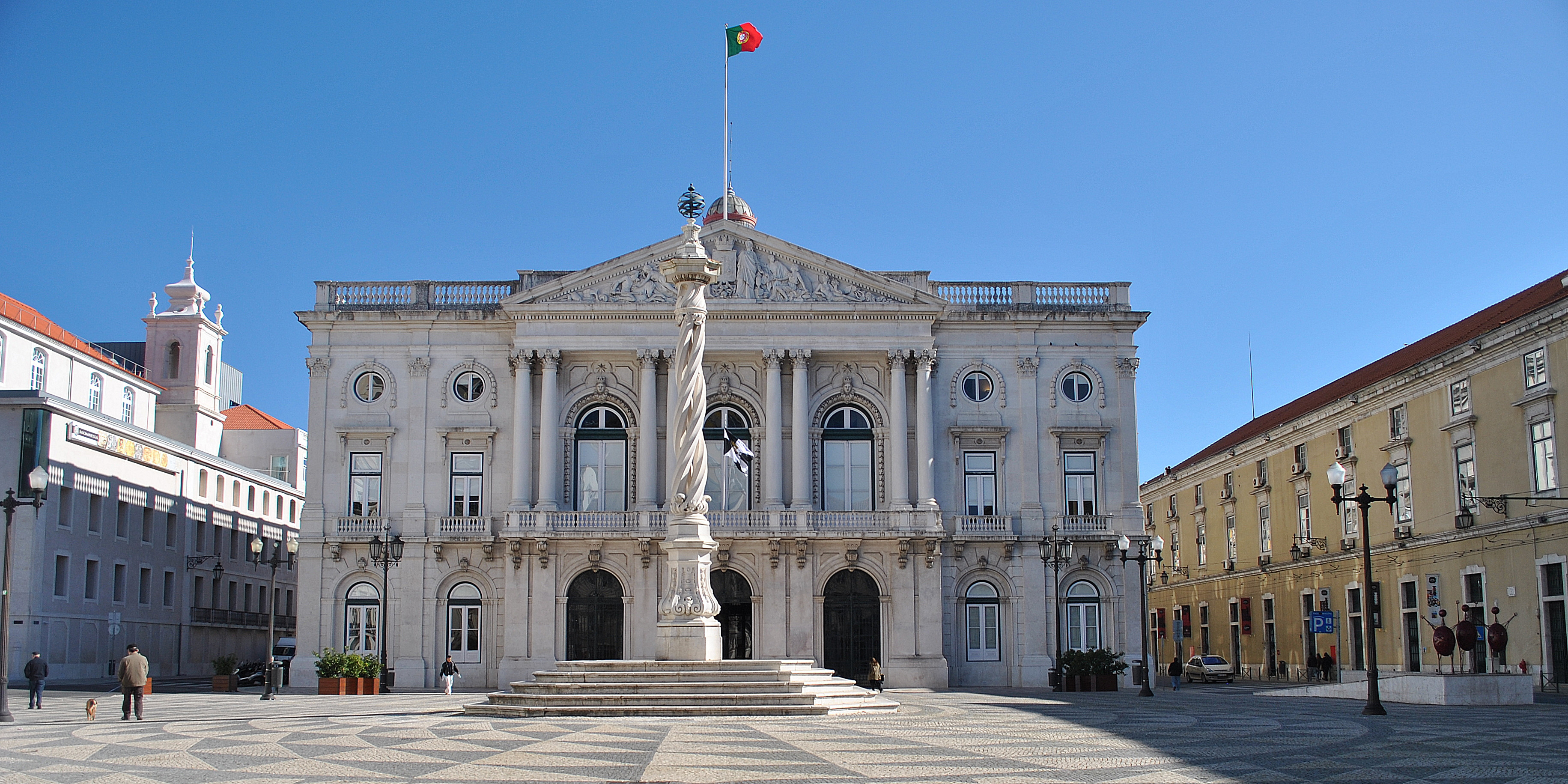 Russiagate: Câmara de Lisboa vai recorrer “até ao limite” depois de ser condenada a pagar 738 mil euros