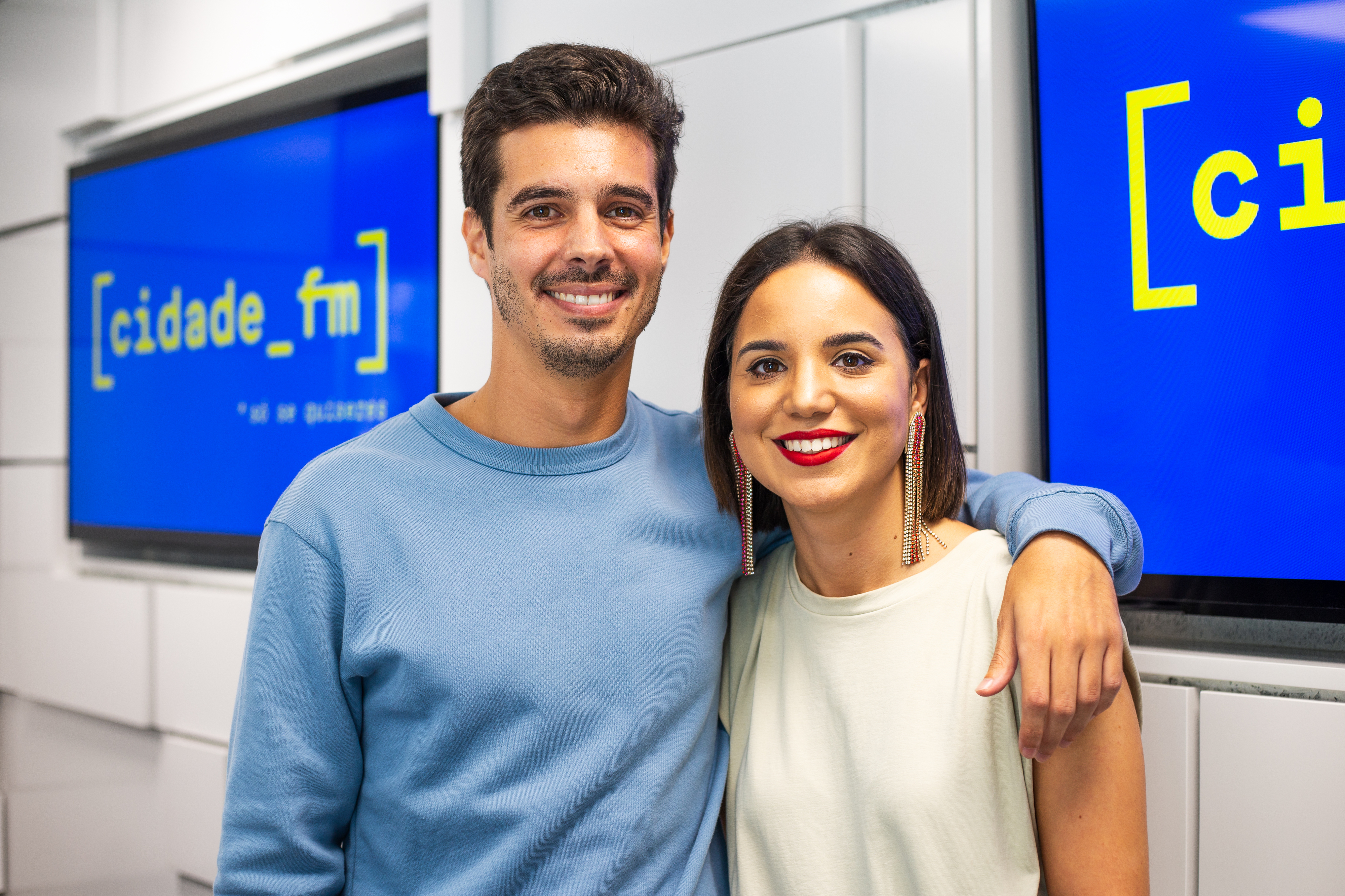 Passámos a manhã na rádio com Rui Simões e Catarina Moreira, a nova dupla da Cidade FM