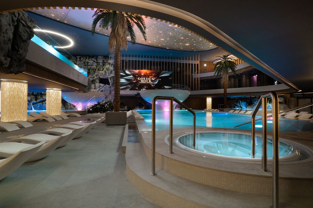 Já abriu o “maior spa do País”. Tem jacuzzis suspensos, 3 piscinas aquecidas e muitas massagens