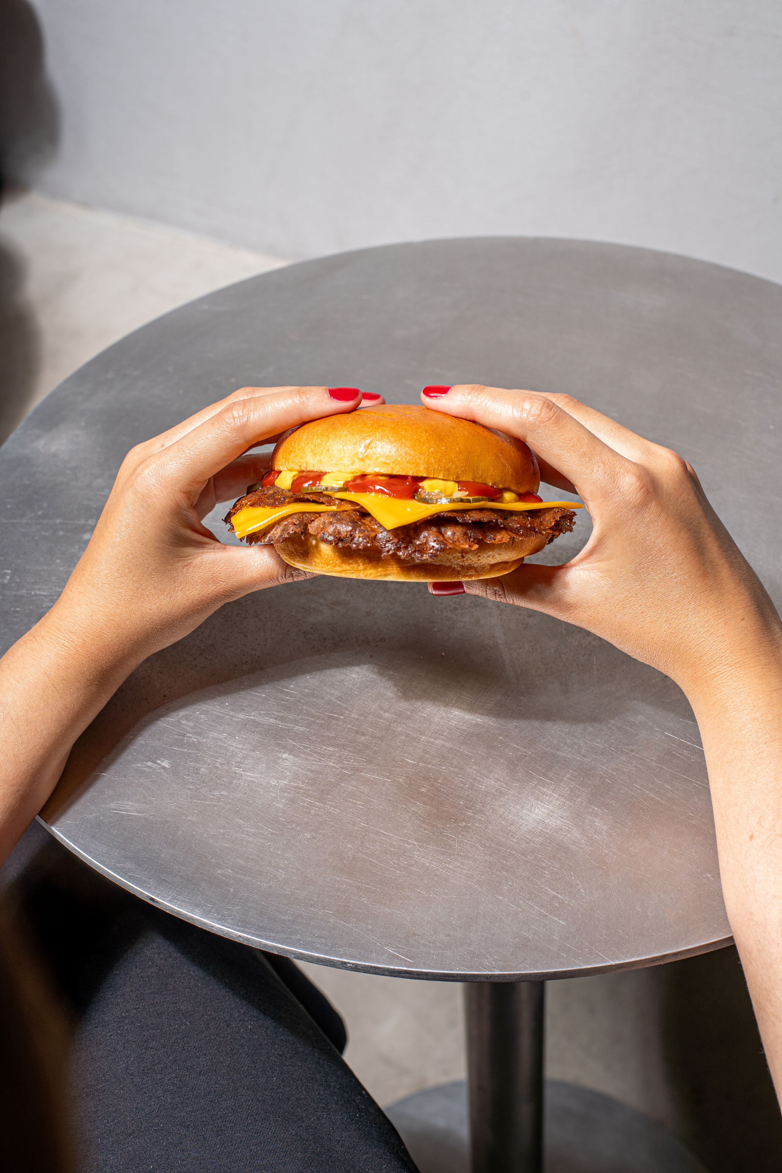 Street. Os smash burgers mais famosos do País têm uma nova loja. Saiba onde fica (e quanto custam estas delícias)