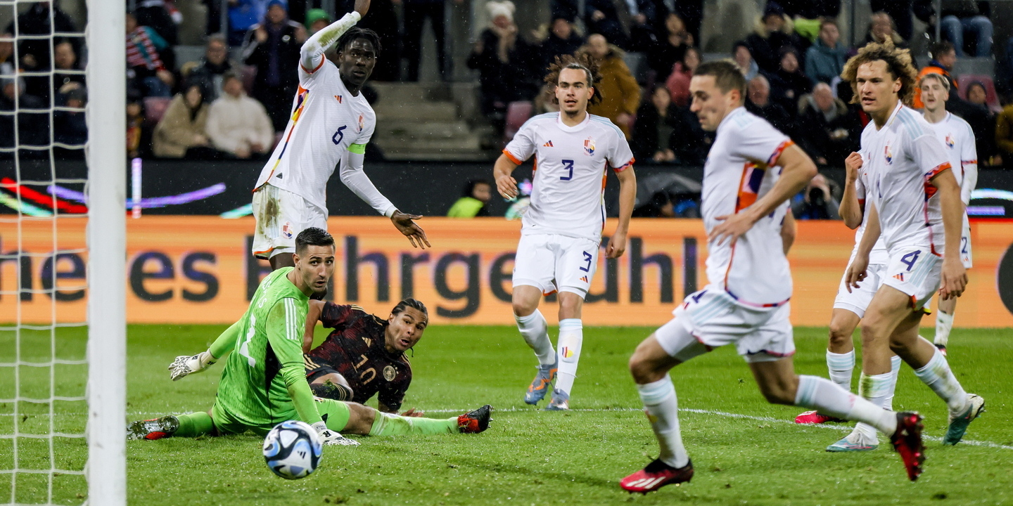 Courtois voltou à seleção belga após ter abandonado em 2023. Atual guardião titular não gostou e disse adeus aos Diabos Vermelhos