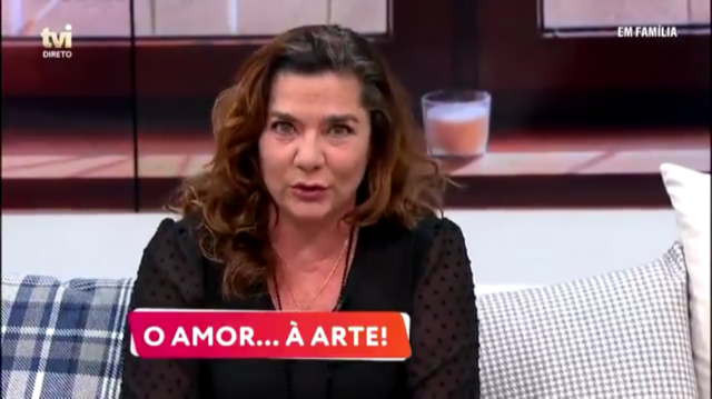 Marina Mota lê Constituição Portuguesa em direto na TVI e deixa apresentadores em silêncio