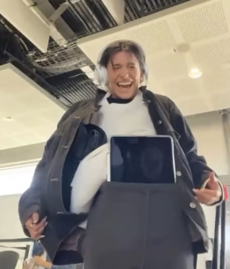 Vestiu 6 quilos de roupa porque a bagagem excedia o limite da companhia aérea (e as imagens são hilariantes)