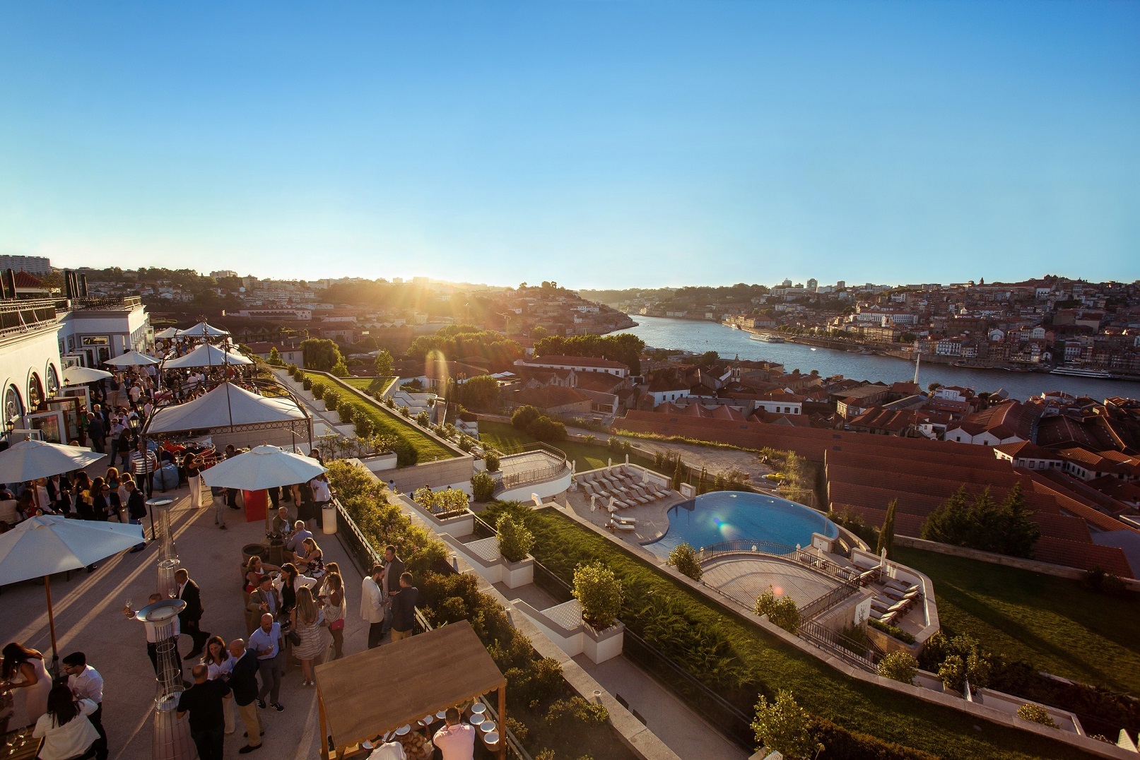 Vêm aí as Sunset Wine Parties do The Yeatman. Vinho, petiscos, música e a melhor vista