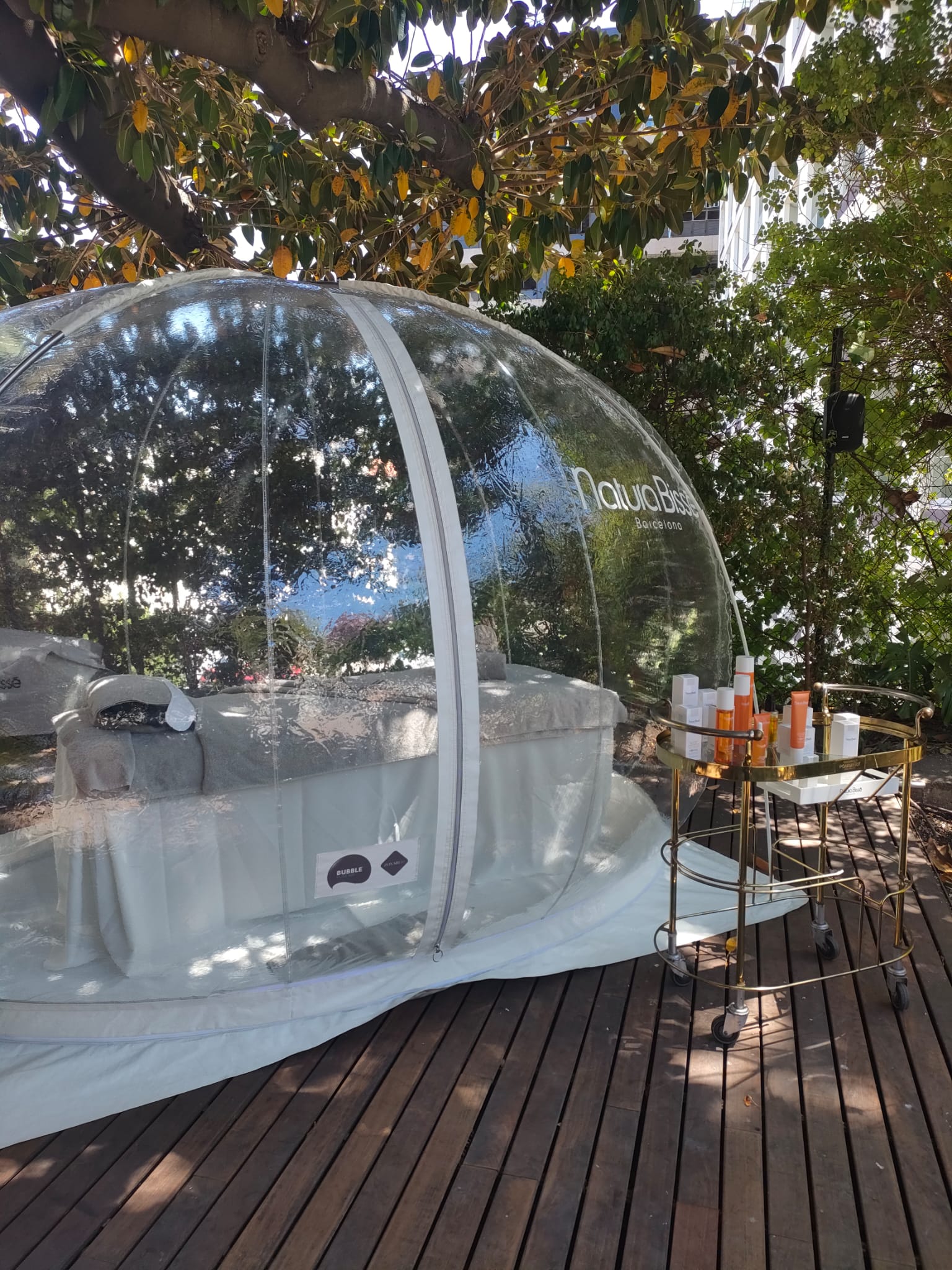 Fizemos um tratamento dentro de uma bolha com o ar mais puro de sempre — e rejuvenescemos 10 anos