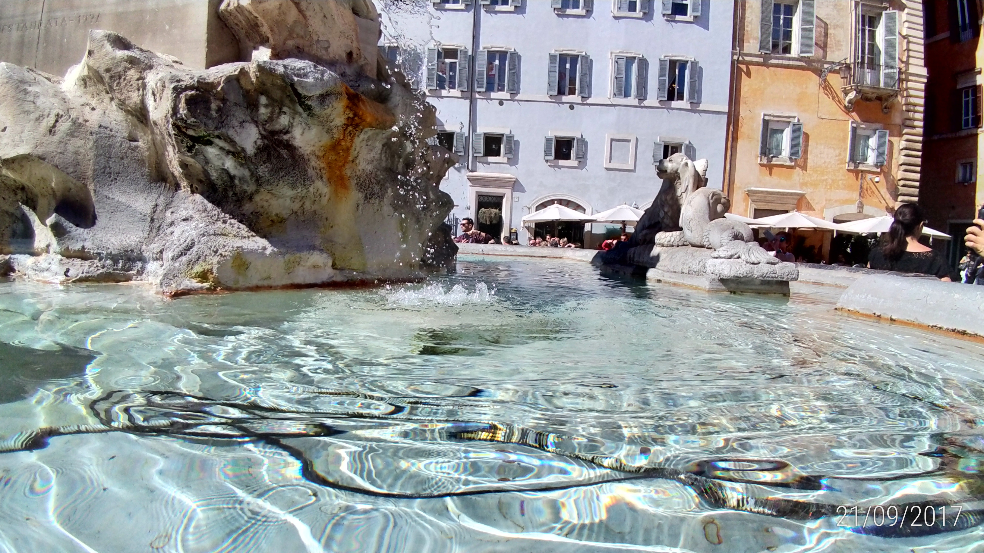 Angie Costa testa negativo ao novo coronavírus. “Sinto-me grata por este bichinho ter ido embora rápido”