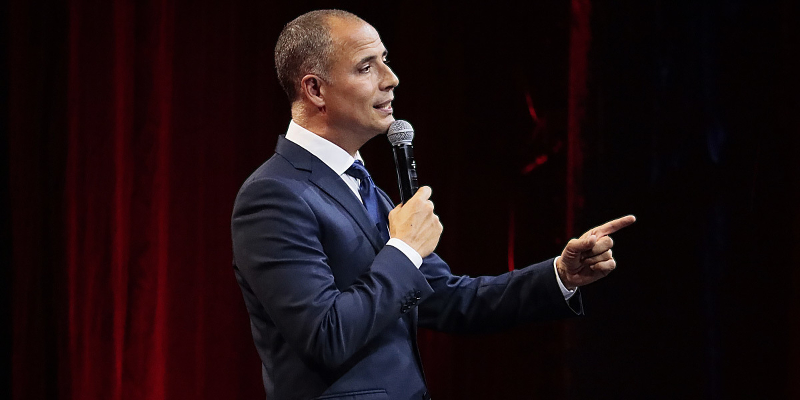 Ricardo Araújo Pereira regressa ao stand-up com 'Verificando se você é humano' e debate limites da liberdade de expressão no Tribeca — image 2