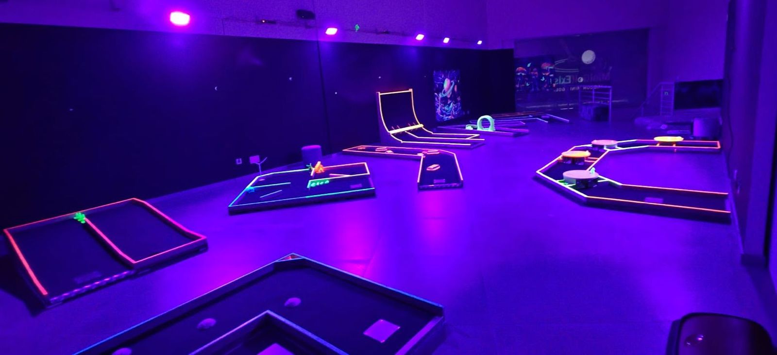 O maior minigolfe indoor do País fica em Leiria. Sim, existe mesmo e vai levá-lo numa viagem pelo Universo