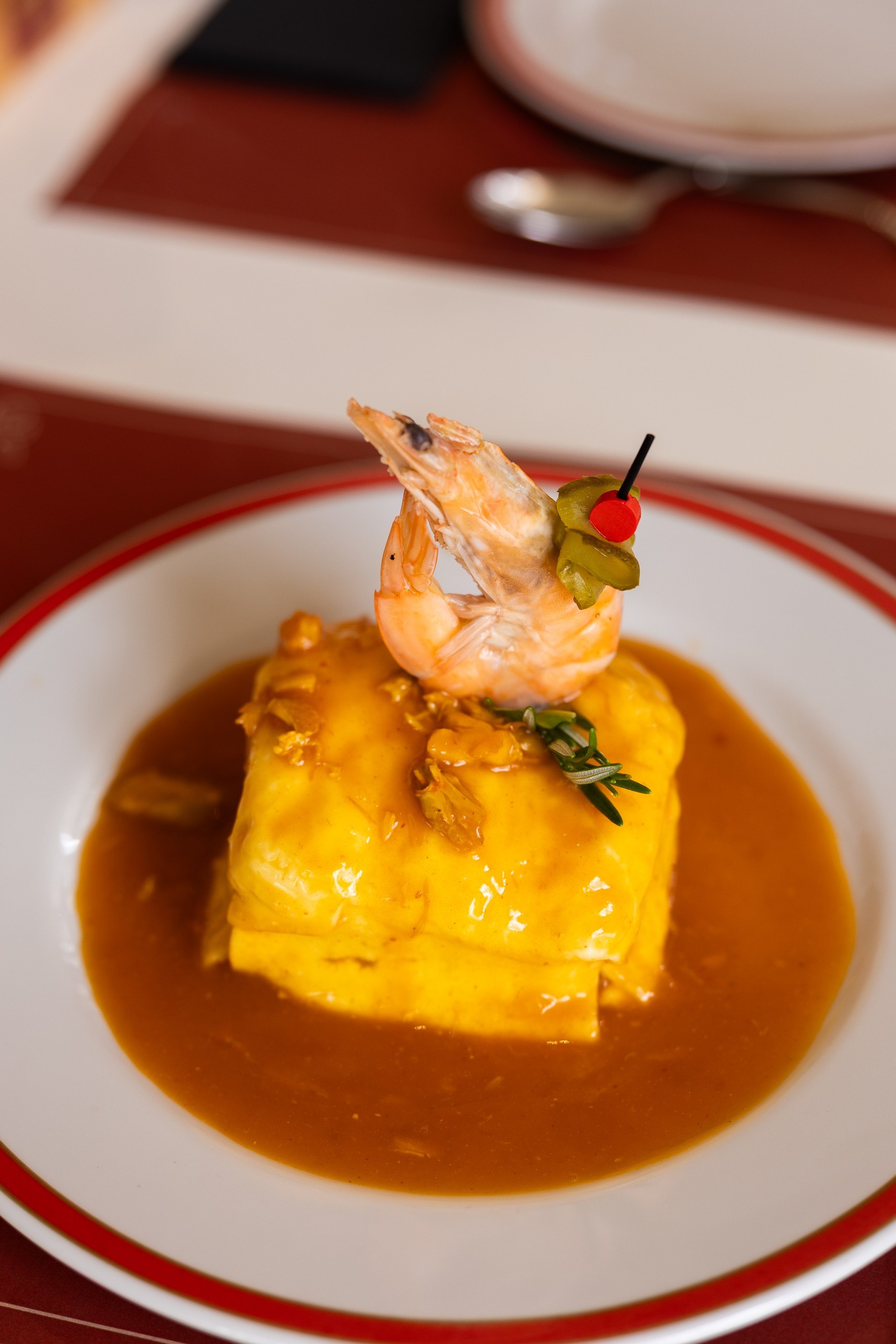 Há uma nova francesinha de lagosta no Mercado da Vila (e mais novidades no menu)