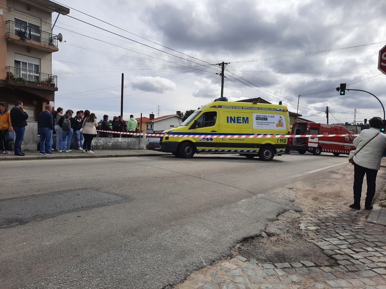 Guimarães. Homem que atropelou assaltante da sua casa foi condenado a pagar-lhe 30 mil € de indemnização