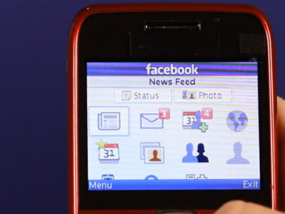Facebook tem cem milhões de utilizadores ativos em telemóveis básicos