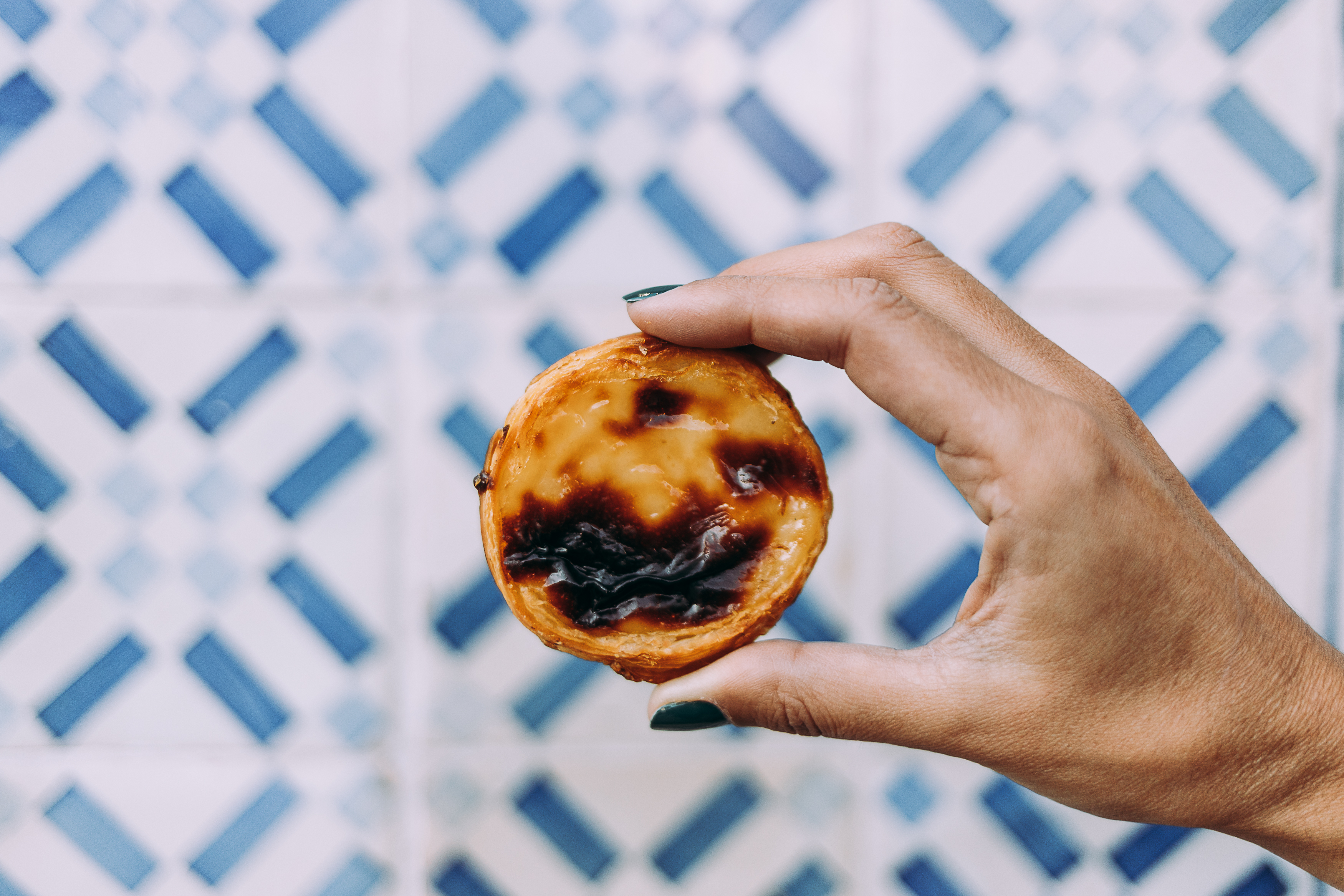 Ouve um sino no Porto? São os pastéis de nata acabados de fazer na nova fábrica da Manteigaria