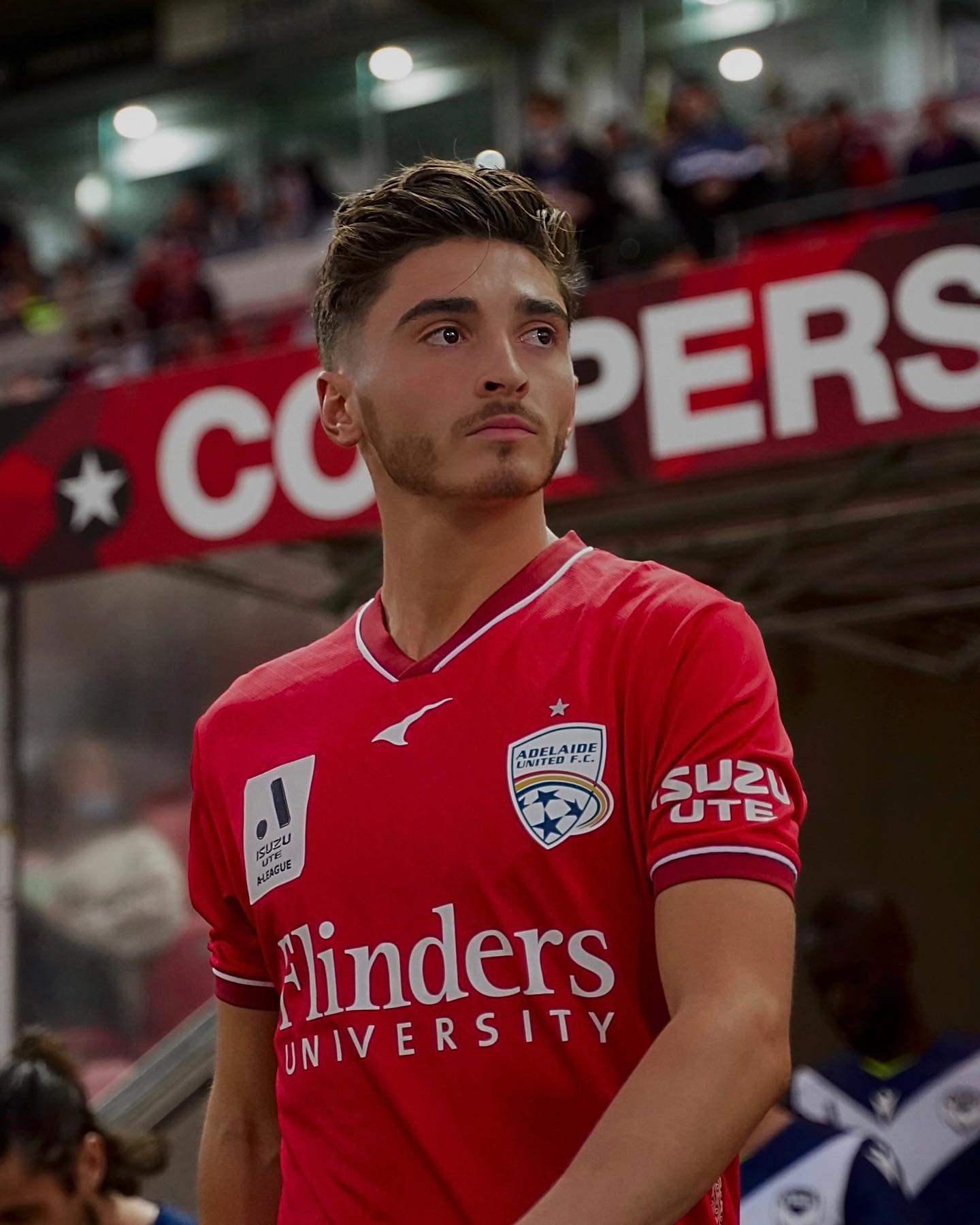 Primeiro futebolista profissional a assumir homossexualidade vai casar-se. Veja as fotos