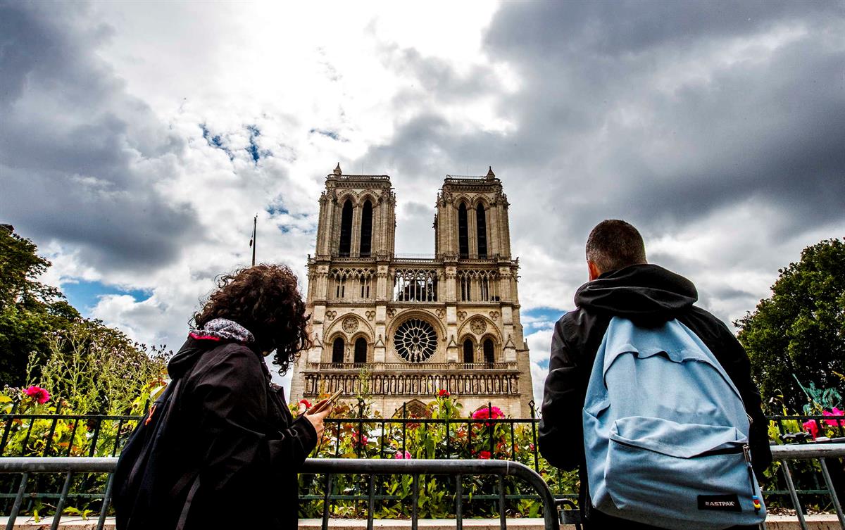 A cripta e a praça da Catedral de Notre-Dame podem reabrir antes da primavera