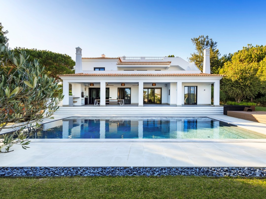 Sotavento Algarvio. Uma casa marroquina ou uma villa familiar na zona oriental do Algarve