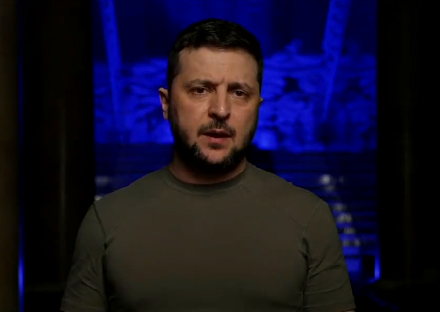 Zelensky nos Grammys: “O que é mais oposto à música? O silêncio das cidades arruinadas”