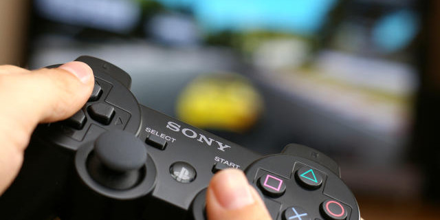 Sony PlayStation levada a tribunal no Reino Unido por abuso de preços praticados nos videojogos