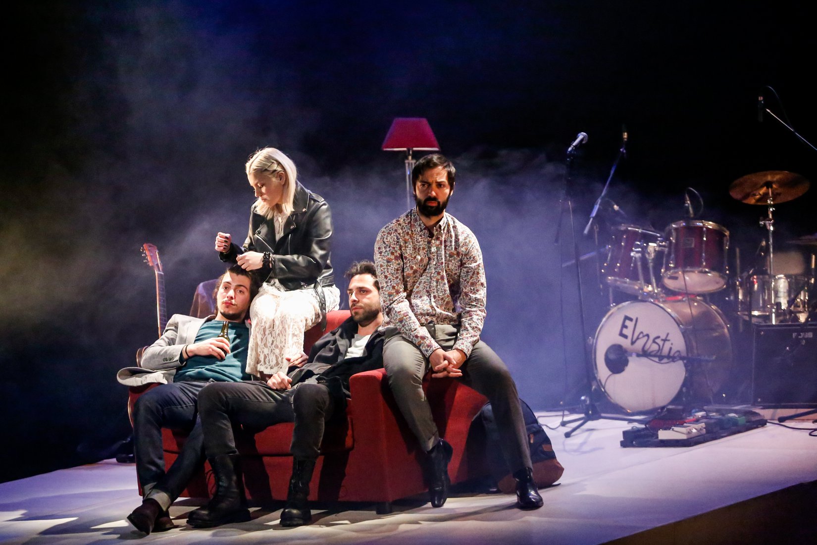 A nova peça com Diogo Valsassina estreia já esta quinta-feira (e os bilhetes só custam 10€)