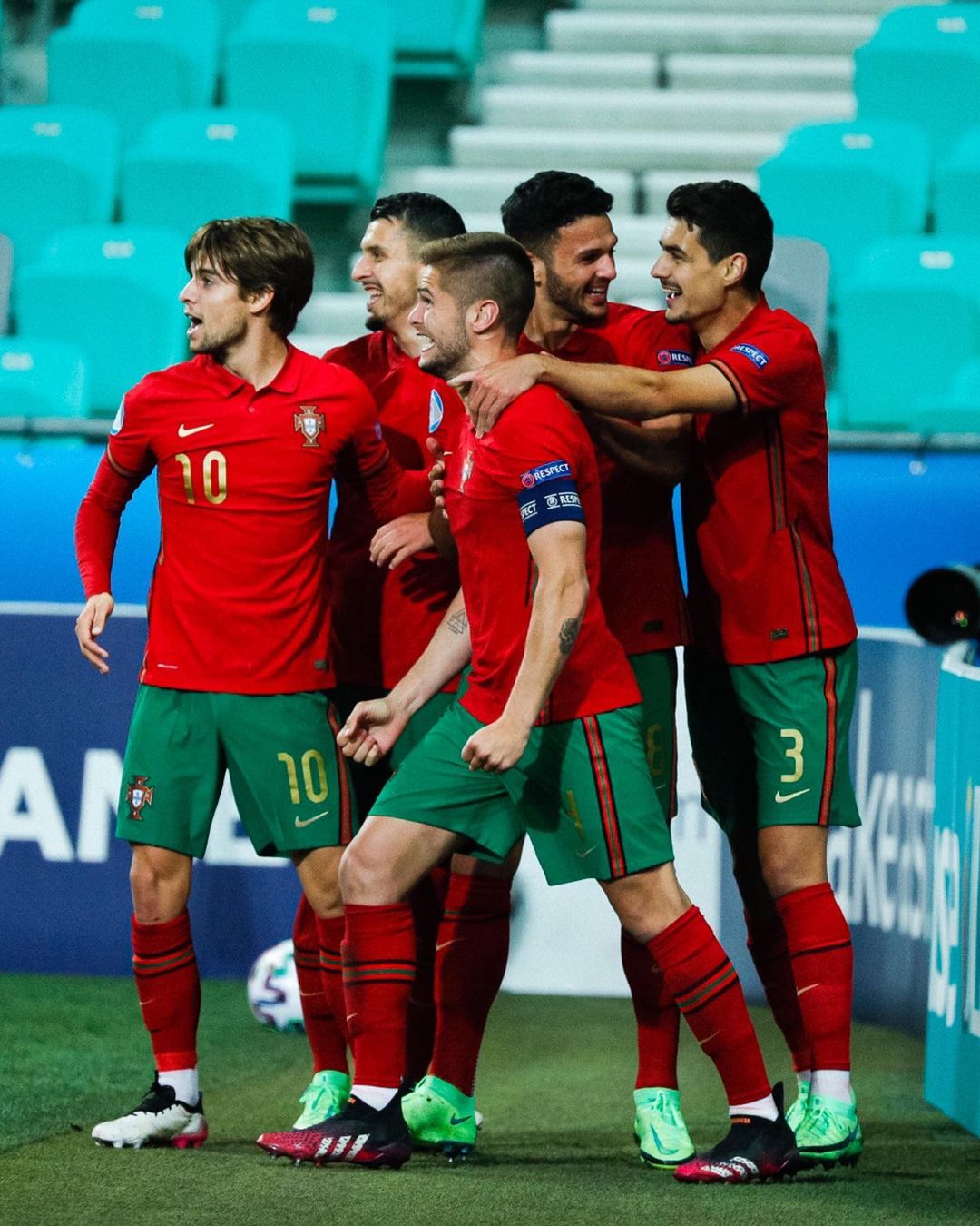 Pizza, sushi ou dumplings? 6 sugestões para ver o Portugal-Alemanha sem se preocupar com o jantar