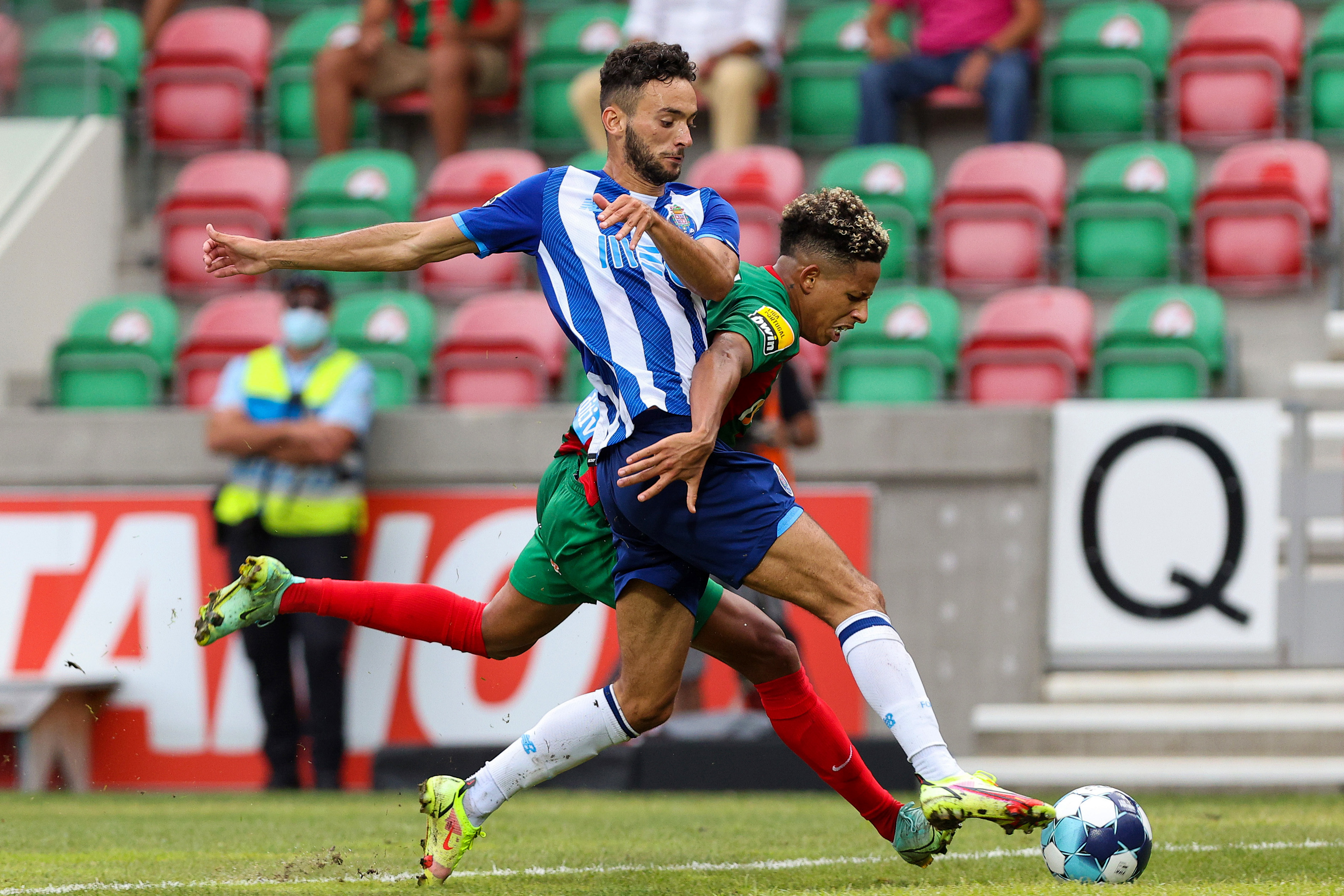 Bilhetes para as receções ao CS Marítimo e FC Porto - FC Famalicão