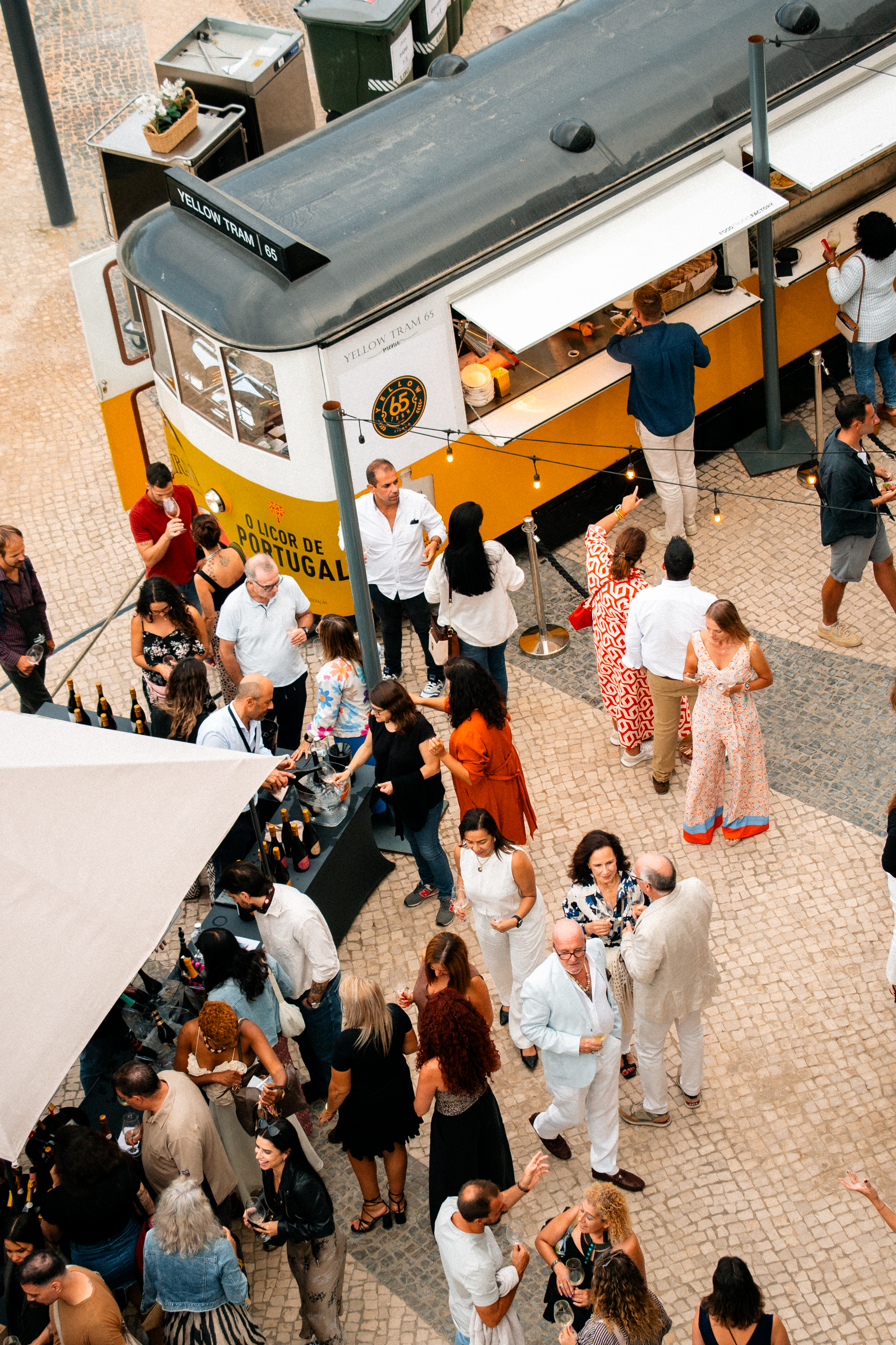 Este evento junta gins portugueses e uma vista única para o rio Tejo — e está aí a chegar