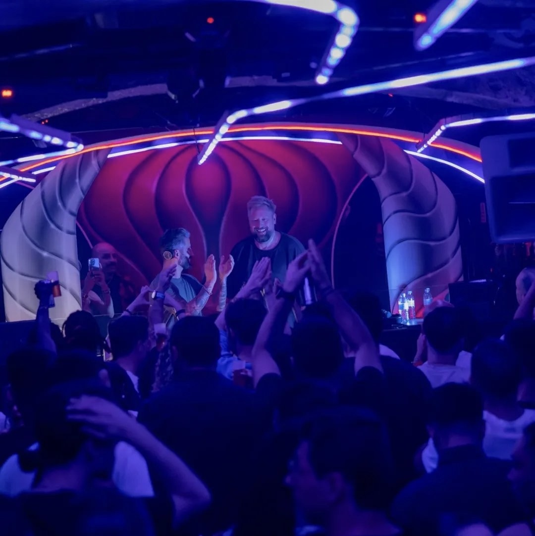 Discoteca Kremlin fechou devido a queixas dos moradores (que não conseguiam fazer sexo)