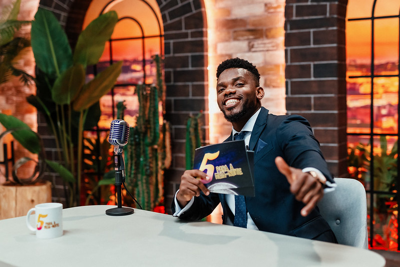 Dois campeões e uma fadista. Conheça os convidados do “5 Para a Meia-Noite” desta semana